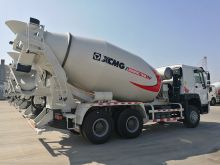 XCMG Concrete Mixers Machines 12 Cubic Meters Concrete Mixer Truck G12K Price